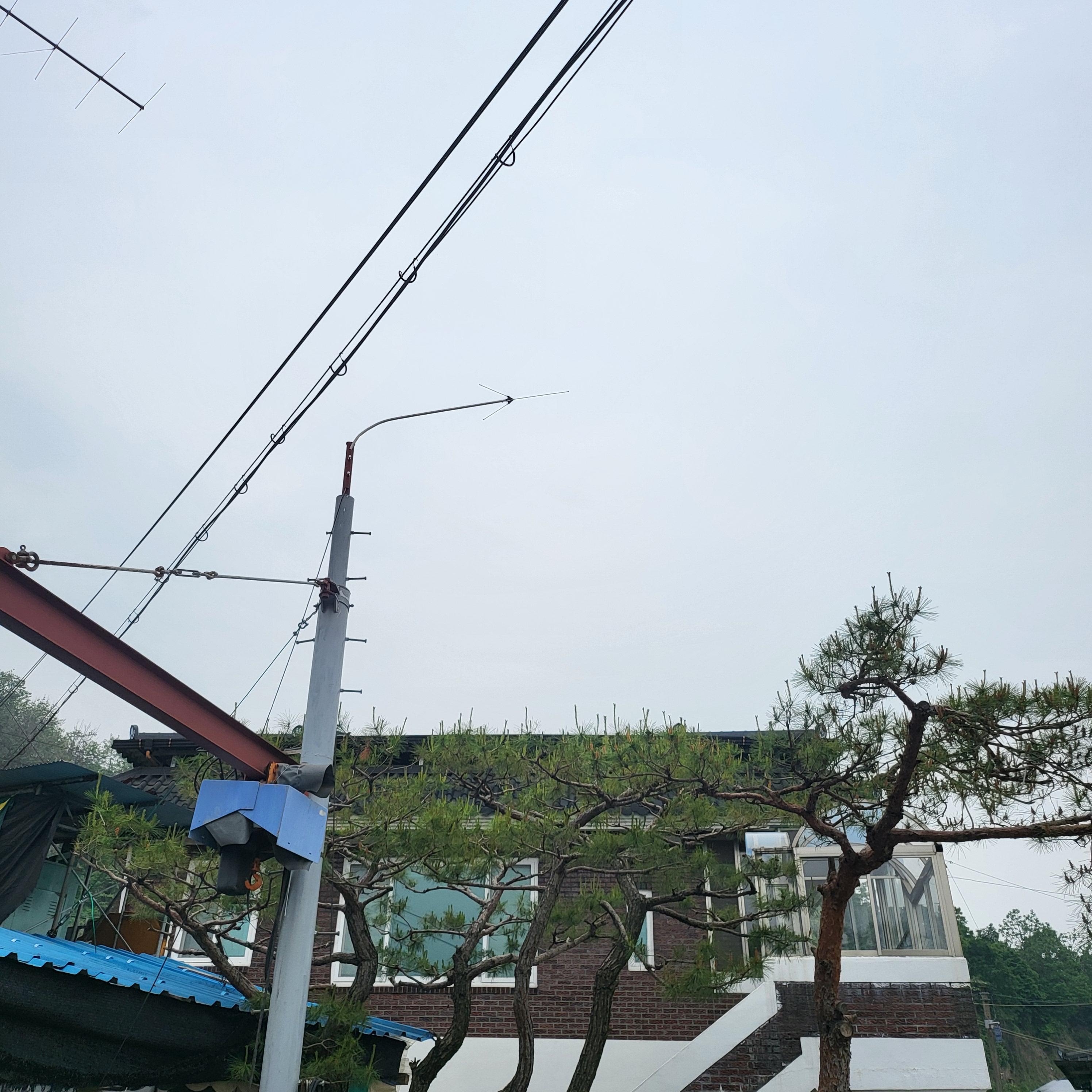 20220513_172238.jpg : 충주 어느 동호인댁 fm 안테나