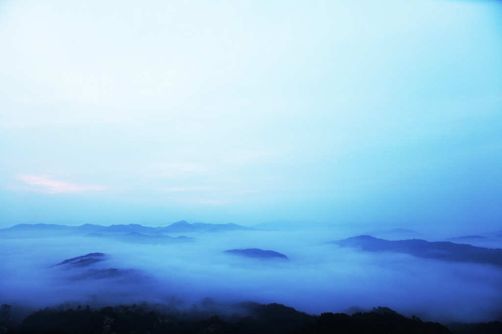 1b3d6ad6f136b2a3070aa1bdb2762ae6.jpg : 구봉산의  운해...